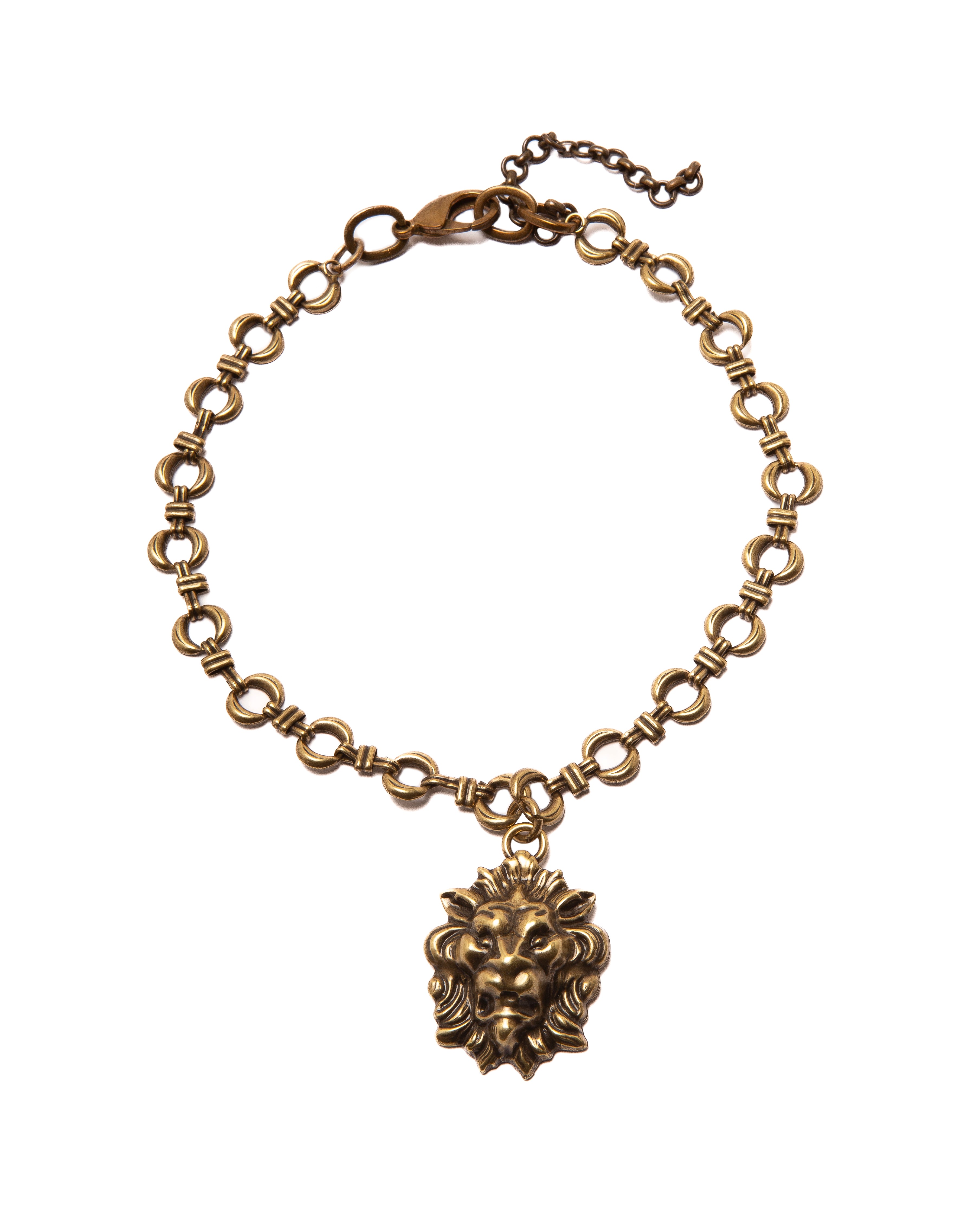 Leon Short Necklace